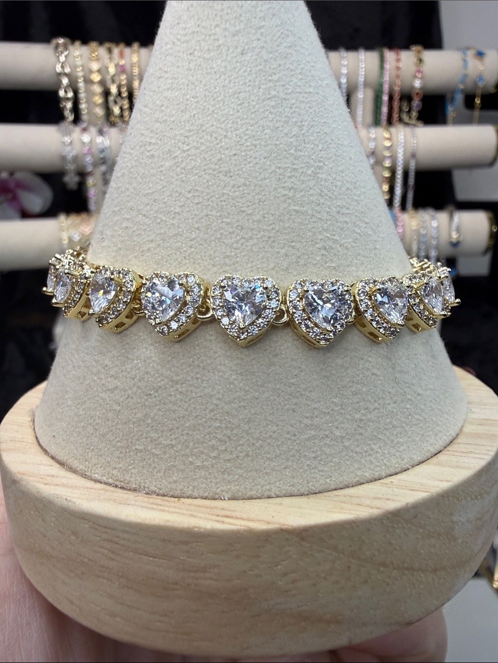 gold heart bracelet
